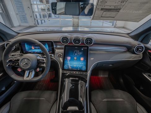 New 2026 Mercedes-Benz GLC 43 AMG 4MATIC image 8