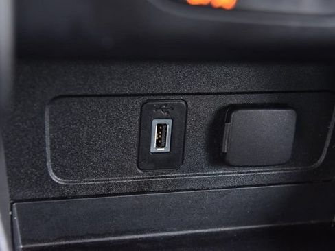 Used 2018 Ford Escape SEL w/ Ford Safe & Smart Package FWD image 16