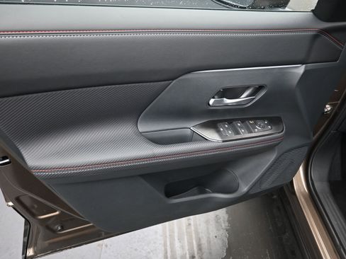 New 2026 Nissan Kicks SR image 11