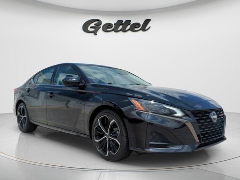 Certified 2024 Nissan Altima 2.5 SR FWD image 3
