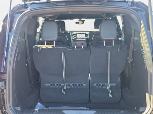 New 2026 Chrysler Pacifica Select w/ S Appearance Package FWD image 7