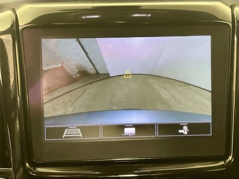 Used 2021 Chevrolet Traverse LT image 15