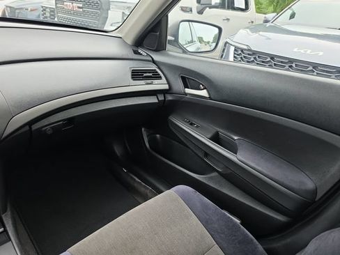 Used 2009 Honda Accord LX-P image 9