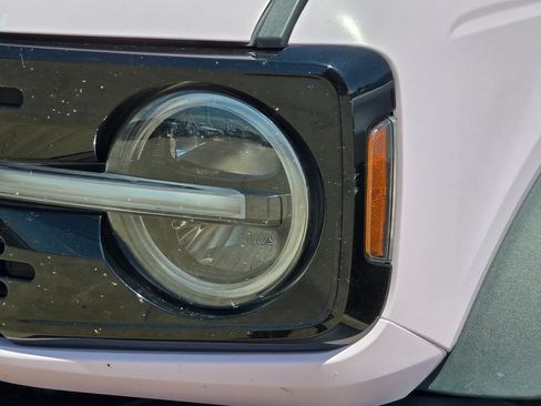 Used 2023 Ford Bronco Wildtrak AWD/4WD image 7