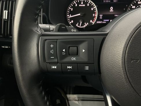Used 2025 Nissan Pathfinder SV FWD image 34