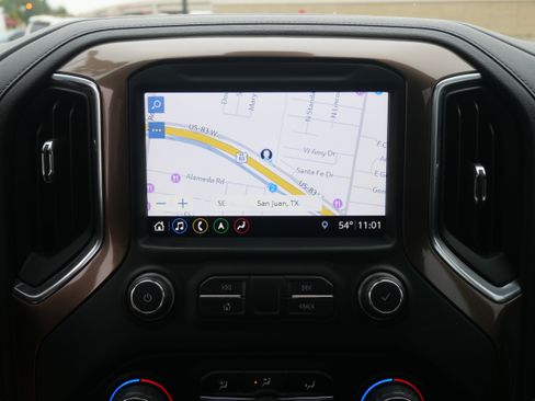 Used 2019 Chevrolet Silverado 1500 High Country image 24