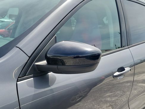 Used 2022 Ford Escape SE w/ SE Sport Appearance Package image 4