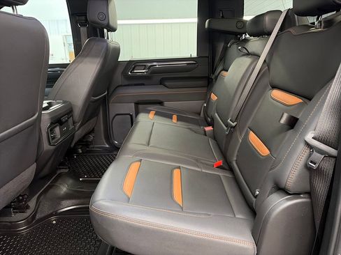 Used 2024 GMC Sierra 2500 AT4 w/ Snow Plow Prep/Camper Package AWD/4WD image 21