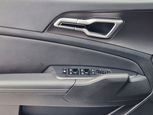 New 2026 Kia Sportage EX image 17