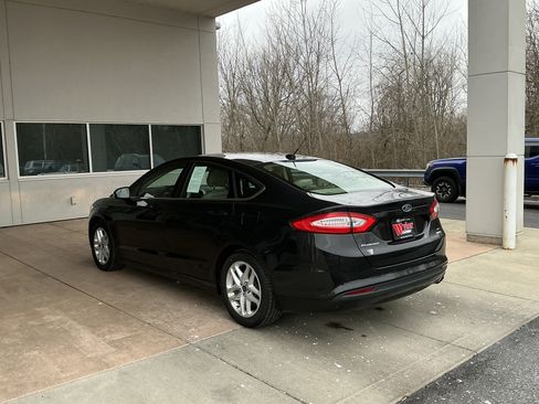Used 2015 Ford Fusion SE image 20