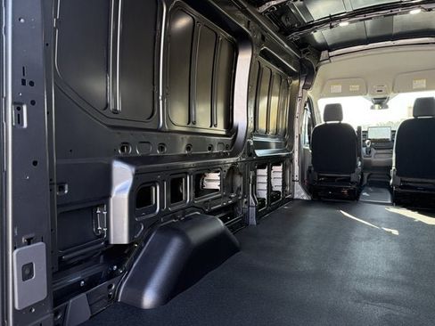 New 2026 Ford Transit 250 148 Medium Roof RWD image 8