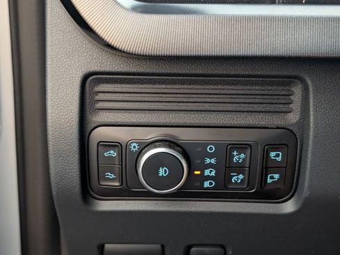 New 2026 Ford F250 Platinum AWD/4WD image 18