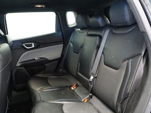 Used 2023 Jeep Compass Latitude image 18
