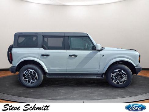 New 2026 Ford Bronco Outer Banks image 24