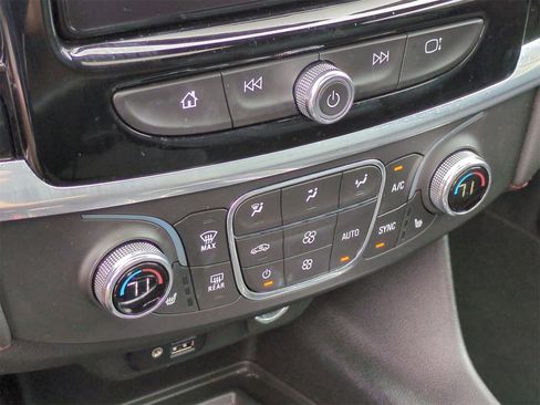 Certified 2022 Chevrolet Traverse RS image 20