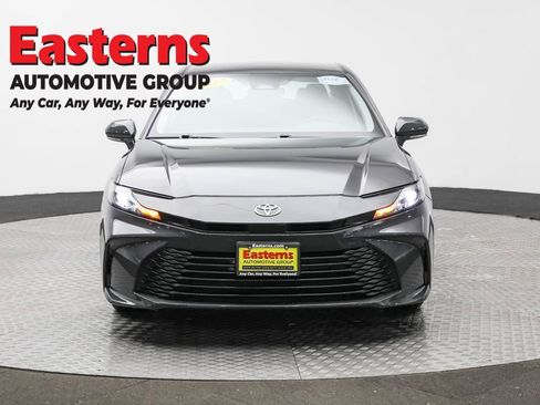 Used 2025 Toyota Camry LE FWD image 2