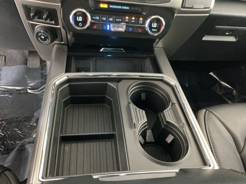Used 2022 Ford F450 Platinum w/ FX4 Off-Road Package image 24
