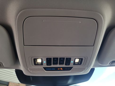Used 2023 Ford Explorer Limited w/ Equipment Group 301A AWD/4WD image 37