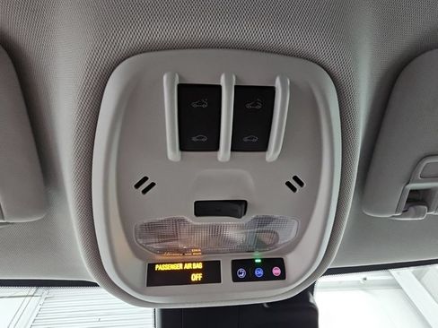 Used 2025 Chevrolet Trax ACTIV w/ Sunroof Package FWD image 23