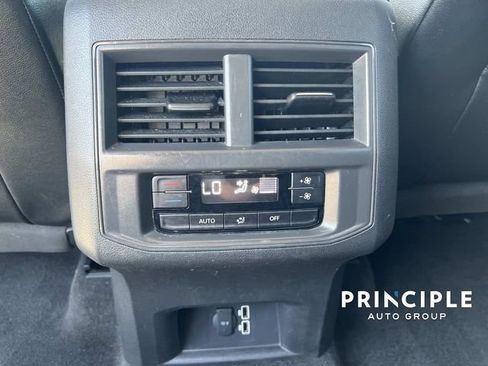 Used 2018 Volkswagen Atlas SE image 30