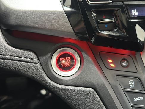 Used 2024 Honda Odyssey Sport image 14