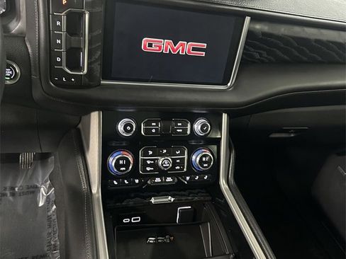 Used 2023 GMC Yukon XL Denali image 20