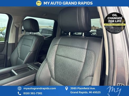 Used 2022 Toyota Tundra Limited image 13