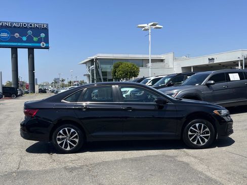 Certified 2024 Volkswagen Jetta S FWD image 24