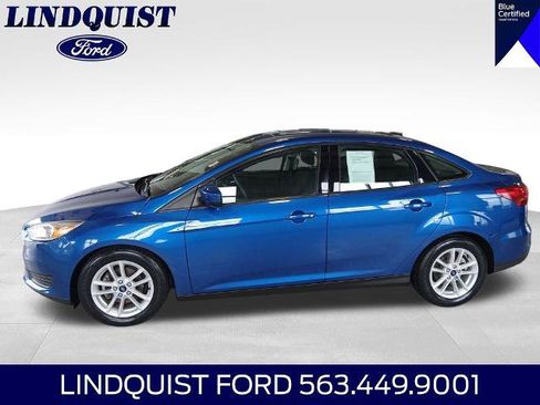 Certified 2018 Ford Focus SE FWD image 3