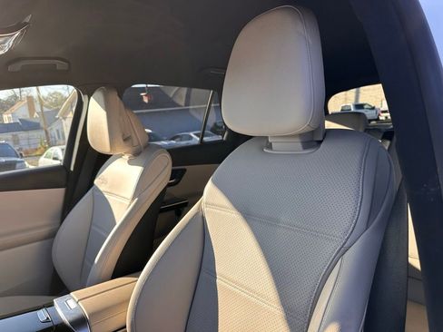 Used 2024 Mercedes-Benz GLC 300 GLC 300 image 13