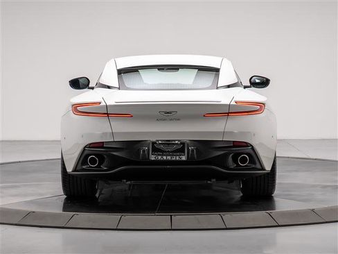 Used 2019 Aston Martin DB11 Base image 7