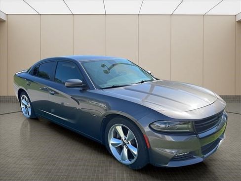 Used 2015 Dodge Charger R/T RWD image 8