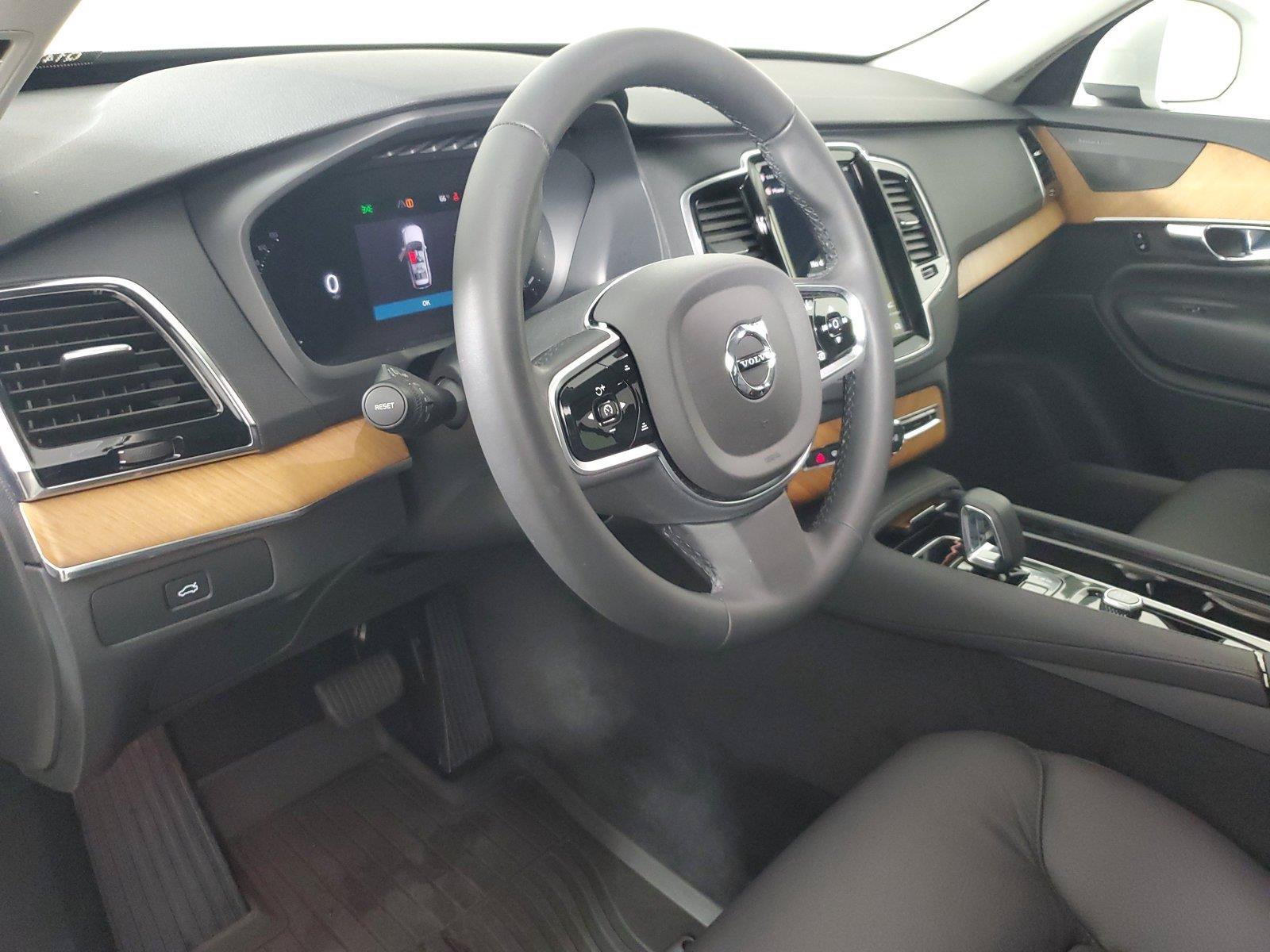 Used 2024 Volvo XC90 B6 Plus w/ Protection Package AWD/4WD image 24