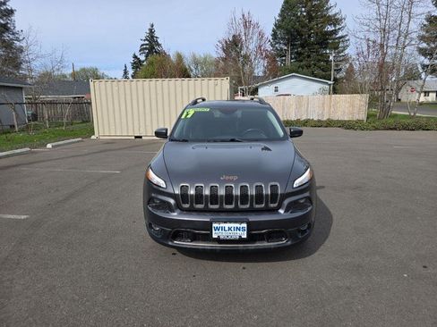 Used 2017 Jeep Cherokee 75th Anniversary image 3
