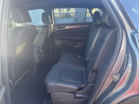 Used 2024 Volkswagen Atlas Cross Sport SE image 14