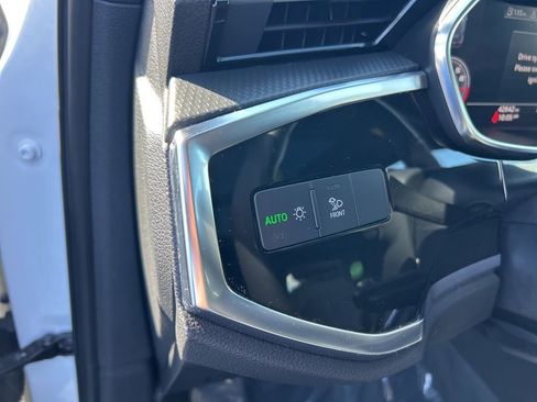 Used 2020 Audi Q3 2.0T Premium Plus w/ Premium Plus Package image 37