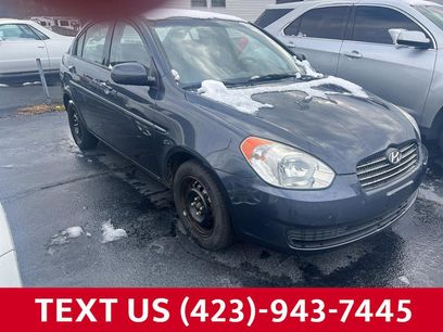 Used 2010 Hyundai Accent GLS w/ Premium Pkg 4