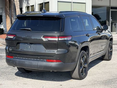 Used 2022 Jeep Grand Cherokee L Limited w/ Black Appearance Package AWD/4WD image 5