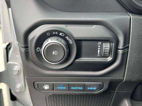 Used 2024 Jeep Wrangler High Altitude AWD/4WD image 20