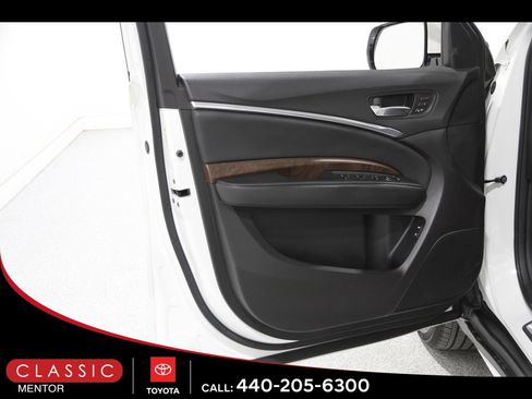 Used 2017 Acura MDX SH-AWD w/ Advance Package image 4