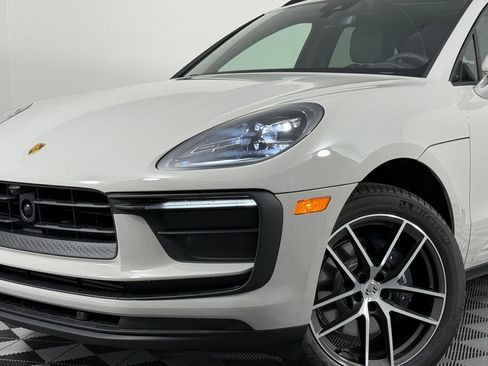 Certified 2026 Porsche Macan AWD/4WD image 11