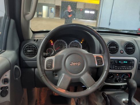 Used 2007 Jeep Liberty Limited AWD/4WD image 30