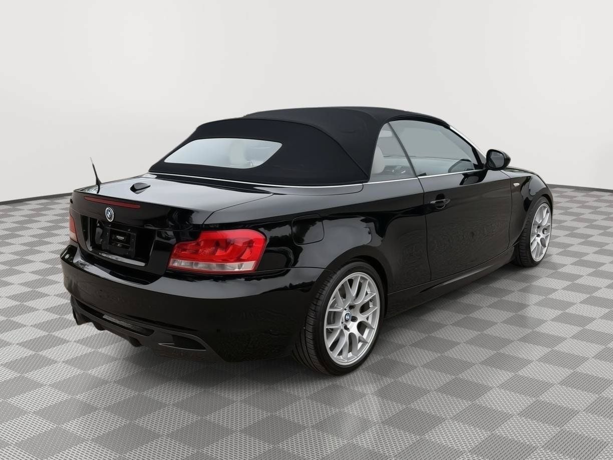 Used 2013 BMW 135i Convertible RWD image 7