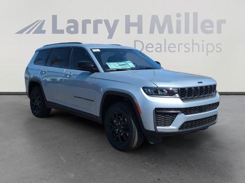 New 2026 Jeep Grand Cherokee L 4WD image 7