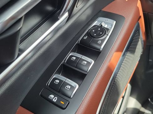 Used 2023 Kia Telluride SX FWD image 19