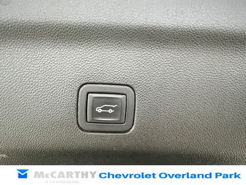 Used 2024 Chevrolet Suburban RST w/ Luxury Package AWD/4WD image 32