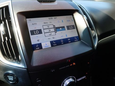 Used 2020 Ford Edge Titanium w/ Equipment Group 301A FWD image 16