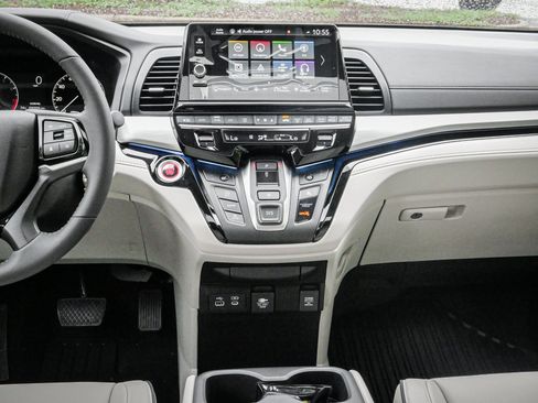 New 2026 Honda Odyssey Touring image 30