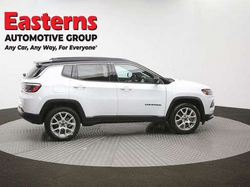 Used 2025 Jeep Compass Limited AWD/4WD image 43
