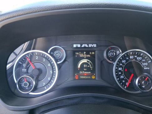 Used 2024 RAM 2500 Tradesman w/ Chrome Appearance Group AWD/4WD image 21